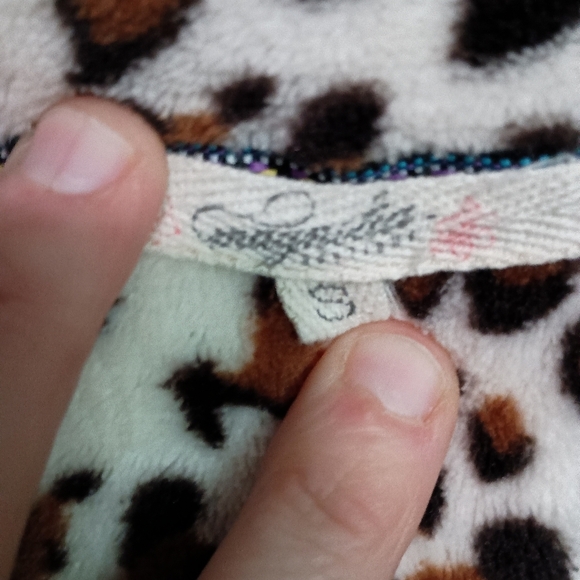 Magnolia Boutique Cheetah Fleece half Zip Sweater - Picture 3 of 8